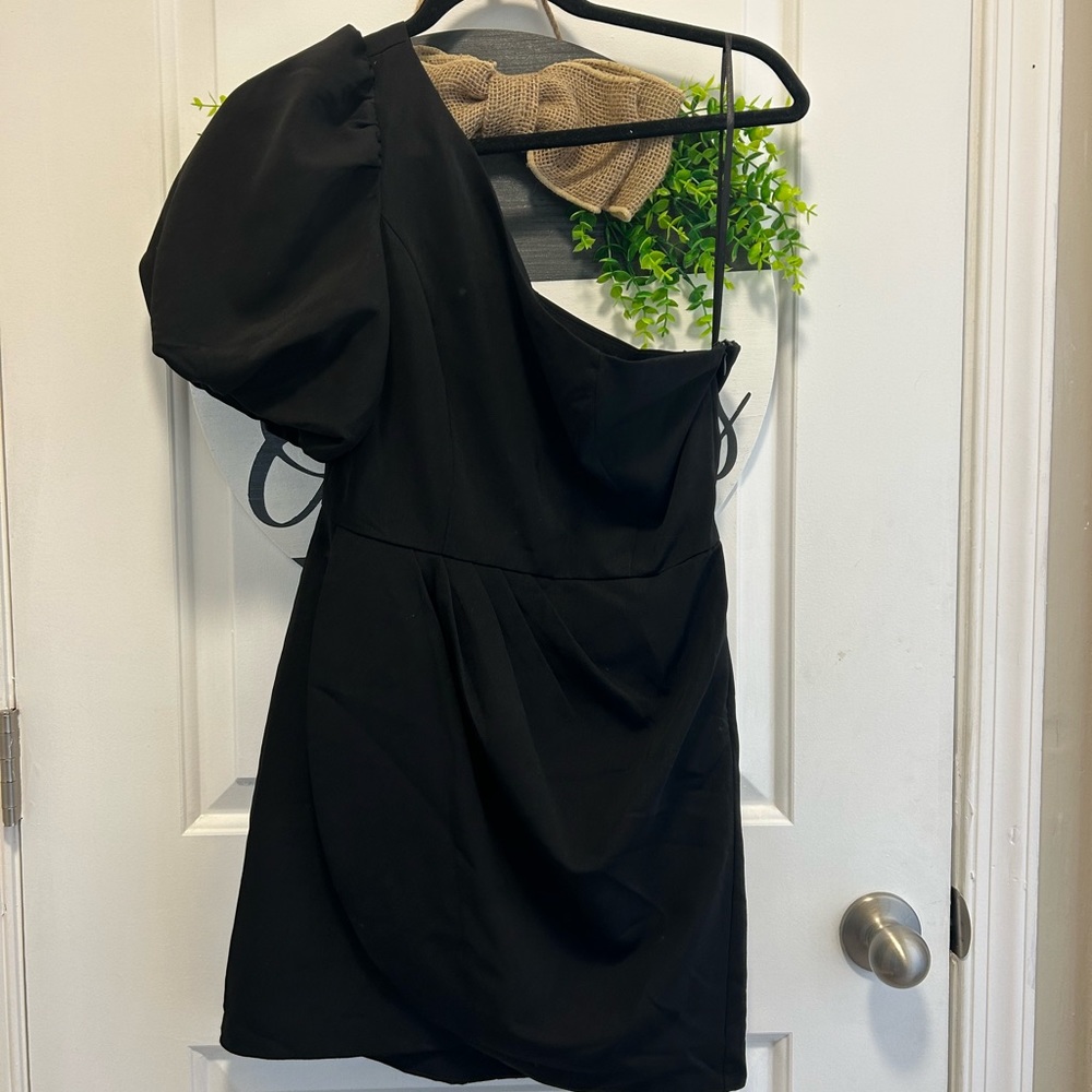 Do-be black cocktail dress